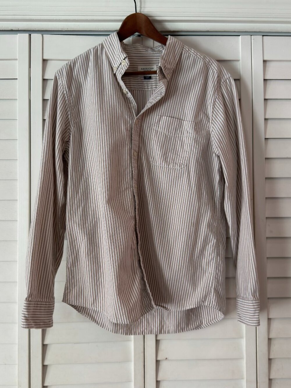 American Eagle Men's Super Soft Long Sleeve Button Down - Size M